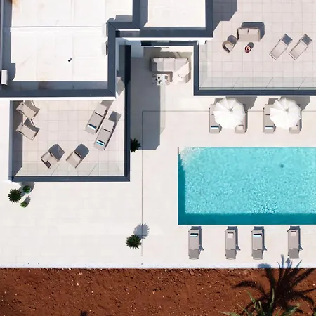 Terra Silentis Villa *