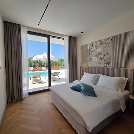 Terra Silentis Villa *