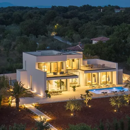 فيلة Terra Silentis Juršići